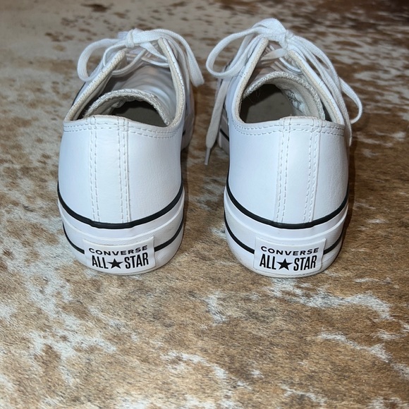 Low-top White Leather Platform Converse - Picture 2 of 5